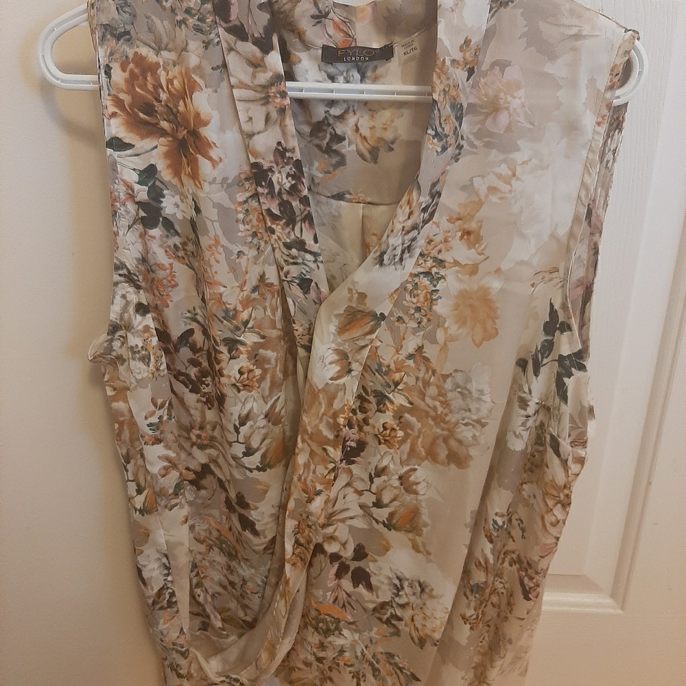 Sleeveless Blouse XL